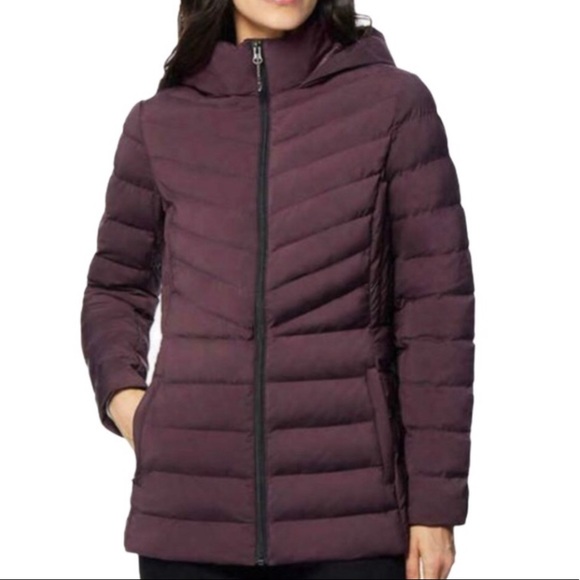 32 Degrees Hooded Stretch Puffer Jacket Zip Pockets Packable Berry Medium New - Picture 12 of 12